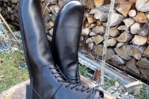 „Pantofi de distanţare socială”, concepuţi de un atelier din Cluj (Foto)