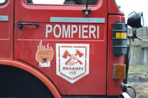 Un incendiu a izbucnit în această dimineaţă la o gospodărie din Berchişeşti