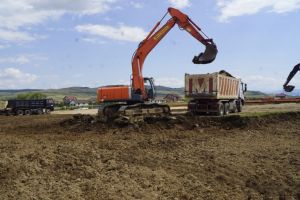 Moartea absurdă a unui paznic pe şantierul autostrăzii Orăştie – Sibiu: Accidentul de muncă, soluţionat după şase ani. Ce a decis instanţa de judecată