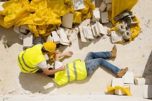 Bărbat rănit într-un accident de muncă