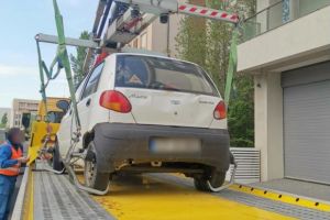 Constanta. Masinile abandonate, ridicate de pe domeniul public 