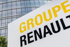 Renault anunţă că va concedia peste 15.000 de angajaţi