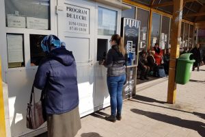 Elevii vor circula gratuit cu transportul local şi cu trenul