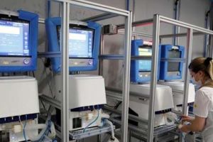 Primul ventilator românesc pentru insuficienţă respiratorie a trecut testul pe animale de talie medie