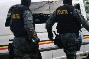Indivizii din Stâna care au bătut şi tâlhărit bătrâni, trimişi în judecată
