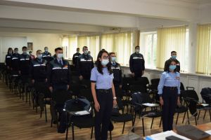 VIDEO: Viitorii poliţişti au depus jurământul militar la sediul IPJ Vrancea