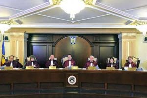 Klaus Iohannis contestă la CCR legea ce permite titularizarea cadrelor didactice care au participat la Titularizare în ultimii 3 ani, având mediile peste 7