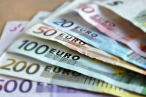 Raluca Turcan: ,,Guvernul lansează Innotech Student, un apel din fonduri europene destinat studenţilor care vor să devină antreprenori, în valoare de 150 de milioane de euro”