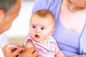 Rafila: „Vaccinarea copiilor, o prioritate. Haideţi să nu discutăm numai de vacanţe şi terase”