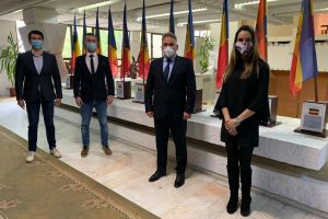 FOTO Doi oficiali ai Ministerului Tineretului şi Sportului, în vizită la Tabără Agafton