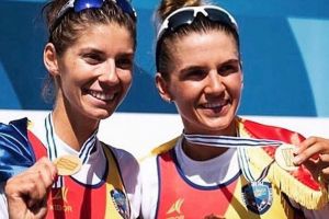 Canotorii din lotul olimpic al României au scos la licitaţie obiecte personale, cu ...