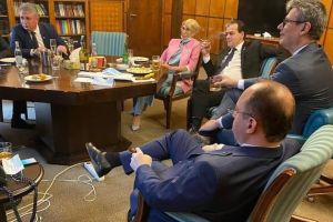 ”O poză cât o mie de cuvinte”. Ce spun Doina Pană şi Daniel Suciu