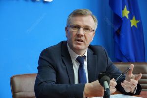 Prefectul Stelian Dolha: Firmele să angajeze români care au venit din străinătate