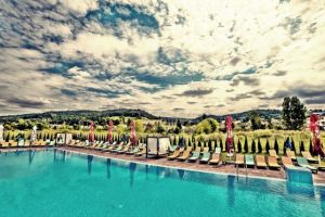 Ștrandurile şi piscine din zona Sibiului – Unde ne răcorim în vara aceasta şi în ce condiţii