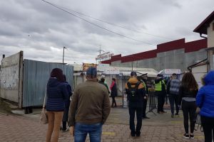 Bazarul Sucevei, vizitat de mii de suceveni, chiar din prima zi în care a fost redeschis, în ...