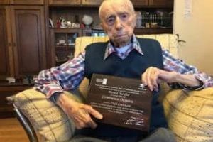 Un român a devenit cel mai în vârstă bărbat din lume. „Sper să mă depăşiţi!”