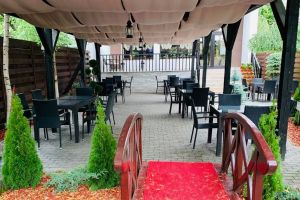Se deschide terasa restaurantului Magic Land
