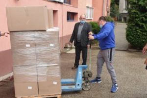 ISJ Maramureş a primit primul transport de măşti pentru elevi şi dascăli (FOTO)