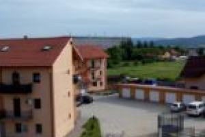 Și în vremuri de criză caransebeşenii tot îţi doresc locuinţe noi