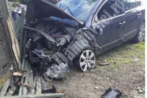 DÂMBOVIȚA: Bătrână omorâtă în curte, de un şofer care a intrat cu viteză într-o curbă