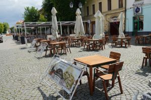 Câţi bistriţeni lucrau în industria HoReCa şi câţi şi-ar putea pierde locurile de muncă după pandemie