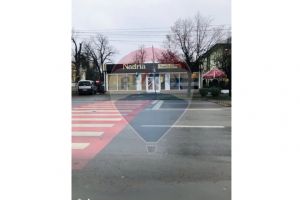 Criza îşi arată colţii? Cunoscut fast food din Focşani, scos la vânzare