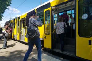 Masca la control! Primăria Oradea distribuie măşti la 1,5 lei, dar acestea nu au cea mai mare eficienţă
