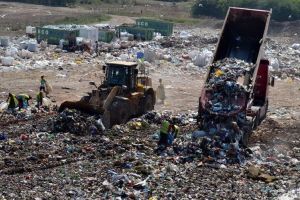 Tarifele pentru depozitarea gunoaielor la groapa ecologică au fost majorate