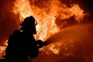 VALEA LUNGĂ: Un bărbat de 31 de ani a fost găsit carbonizat în propria casă