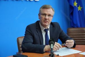 Prefectul Stelian Dolha: Primarii să direcţioneze banii spre ceva util, să renunţe la zilele comunelor