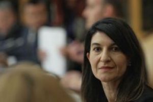 Violeta Alexandru: Îi asigur pe cei ce au ieşit la pensie în străinătate că nu vor mai aştepta cu anii calcularea pensiilor