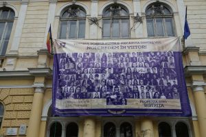 Mesaje emoţionante din partea profesorilor pentru absolveţii ”mascaţi” de la Colegiul Naţional Liviu Rebreanu