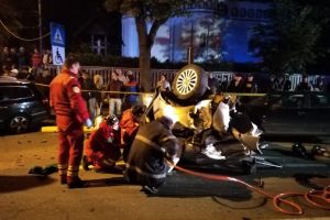 VIDEO Accident provocat de un şofer care dădea live pe Facebook – Șase oameni răniţi