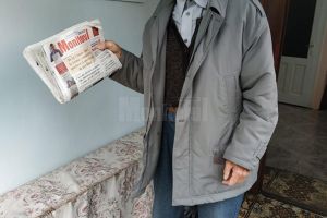 Un pensionar din Câmpulung Moldovenesc a primit în dar de ziua lui numerele din luna mai ale ...