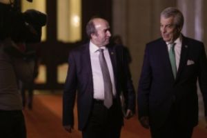 PNL a incercat sa-l racoleze pe Tudorel Toader. Pentru ca a refuzat, l-au atacat cat a fost ministru in guvernul PSD
