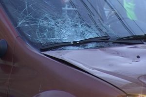 Accident la Botoşani! Femeie lovită pe trecerea de pietoni. Șoferul a fugit de la locul faptei