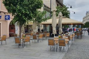 Mai mult loc la terasele din Sibiu – Proprietarii pot cere Primăriei să se extindă