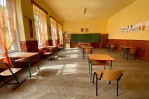 Peste 3.500 de elevi sibieni au revenit la şcoală – Doi aveau temperatură