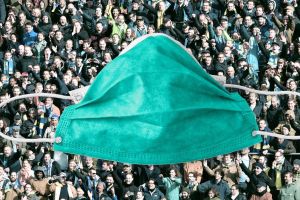 Primul concert din pandemie, la Timişoara. Spectatorii poartă măşti şi stau pe scaune. Se ia şi temperatura