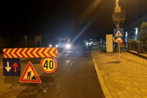 Reparaţii pe timp de noapte în zonele intens circulate din Bistriţa