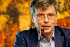 Ministrul Economiei: Dacă scad infectările, din 15 iunie deschidem mall-urile, fără cinematografe şi locuri de joacă
