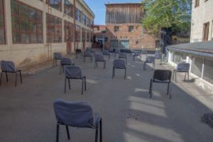 Cei mici sunt aşteptaţi vineri la teatru. Spectacolul se va juca în curtea Teatrului Municipal Baia Mare