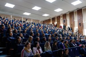 Agenţia Universitară a Francofoniei a donat 10. ...