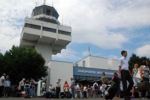 Cursa aeriană Roma – Bacău, întârziată de condiţiile meteo din Italia