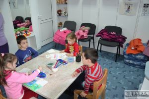 În ce condiţii s-ar putea deschide grădiniţele şi after school-urile: Măsura, analizată de Ministerului Sănătăţii şi cel al Educaţiei