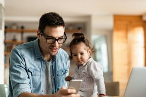 Enel vine în sprijinul clienţilor cu servicii digitale pentru gestionarea facilă a facturilor şi a datelor din contract, din confortul propriei locuinţe