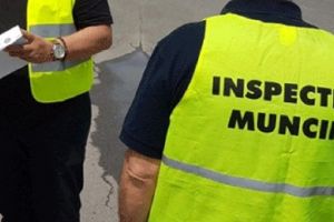 Firmele pot fi sancţionate dacă angajaţii nu poartă mască la birou