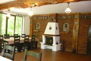 INS: Sosirile în structurile de primire turistică cu funcţiuni de cazare au scăzut cu 98,1% în aprilie