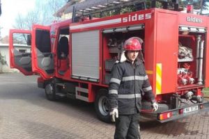 Incendiu între etajele superioare ale unui bloc din cartierul Fabric din Timişoara