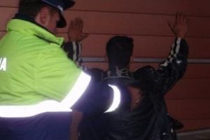 Bărbat bănuit de furt, reţinut de poliţişti în Sângeorgiu de Mureş!